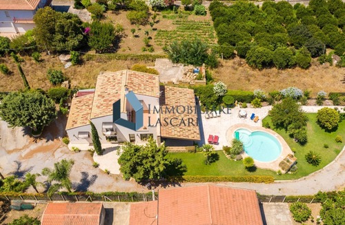 Campofelice di Roccella Apartment | Deluxe Villa, with private pool. the TOP!
