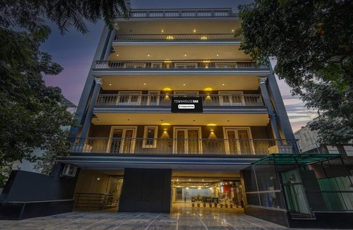 Udyog Vihar House | Deluxecloud Bay