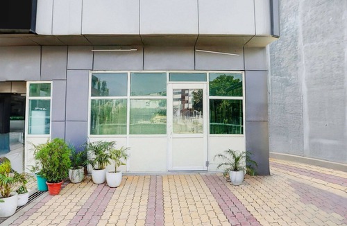 Zirakpur House | Deluxehotel jb plaza