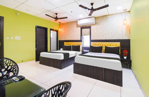 Puri House | DeluxeTownhouse Oak Golden Beach
