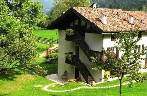 Val Maria-Pur Apartment | Demadonna "PUR" unit B ground floor, 50 sqm-independent entrance- 4 pax, 1 room
