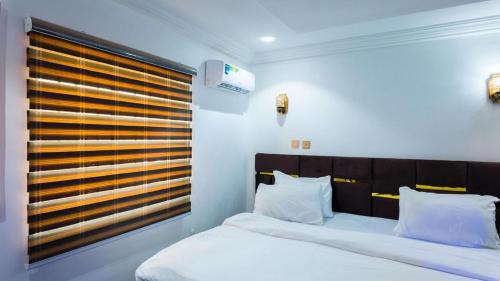 Kwara Hotel | DeMayafolo