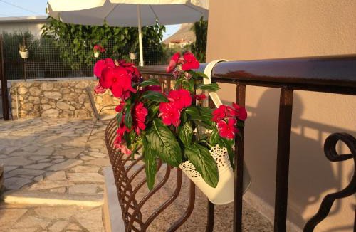 Plaka Apartment | Demeliza Apartments