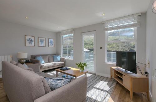 Mullion Apartment | Demelza