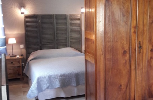 Oppede House | DEMEURE D'HOTES LUBERON MAS DANSAVAN Air-conditioned swimming pool and landscaped area