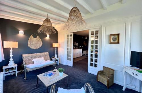 Brive-la-Gaillarde Apartment | Demeure de Flore - Hôtel Particulier au Cœur de Brive comprenant 8 appartements de charme
