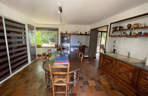 Bellevigne Apartment | Demeure de Malaville pour 8 personnes avec Véranda, terrasse, jardin cour intérieure et piscine au coeur des vignes. Entre 170€ et 230€/nuit selon la saison.