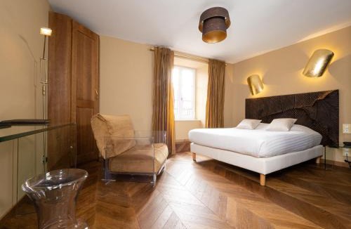 Marcoles Hotel | Demeures & Châteaux Auberge de la Tour - Hôtel & Restaurants - Marcolès Auvergne