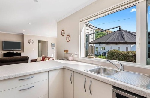 Arrowtown House | Denbigh Escape - Perfect location, family-friendly!