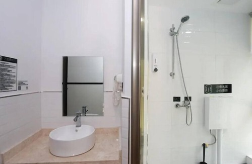 Central Business District Hostel | Dengba International Youth Hostel - Shenzhen Futian Convention and Exhibition Center Branch