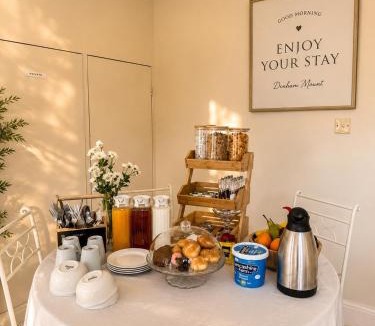 Uxbridge House | Denham Mount