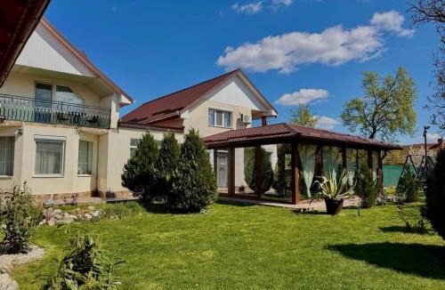 Tasnad House | Denisa & Rares