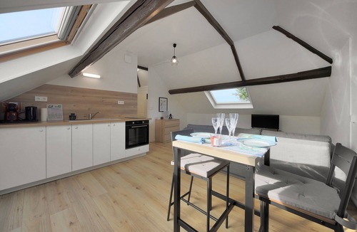 Caudry Apartment | Dentelle - Studio Apartment, Sleeps 2