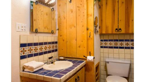Taos Ski Valley House | Denton Cabin