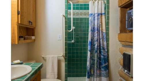 Taos Ski Valley House | Denton Cabin