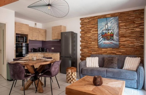 Menthon-Saint-Bernard Apartment | Dents de Lanfon & lake Annecy - by ImmoConciergerie