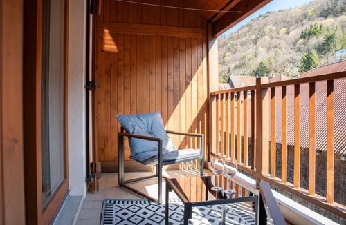 Menthon-Saint-Bernard Apartment | Dents de Lanfon & lake Annecy - by ImmoConciergerie