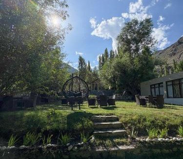 Gilgit-Baltistan Cabin | Deodar Lodge & Restaurant