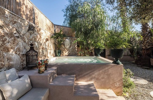 Donnalucata House | Dependance Armonia, with garden and jacuzzi just 100 meters from the sea