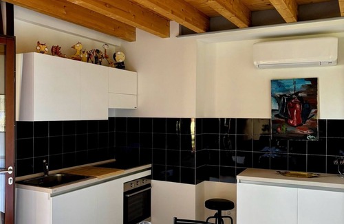 Marone Apartment | Dependance In Riva al Lago second floor
