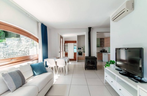 Brienno Apartment | Dependance with terrace in Brienno (Darsena Lake View)