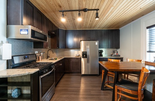 Gainesville Hotel | Depot Village