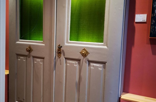Marktheidenfeld Apartment | Der einstige HEUSCHOBER in der Hofstallung, 2-geschossiges Deluxe-Maisonette-Apartment