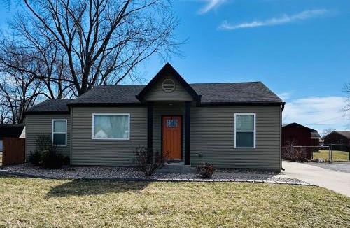 Jeffersonville Villa | Derby City retreat