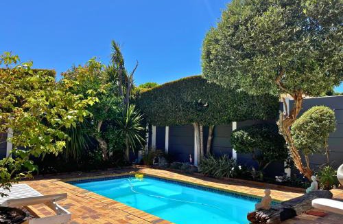 Muizenberg House | Derby
