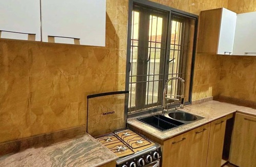 Orozo Apartment | Deroche Apartment