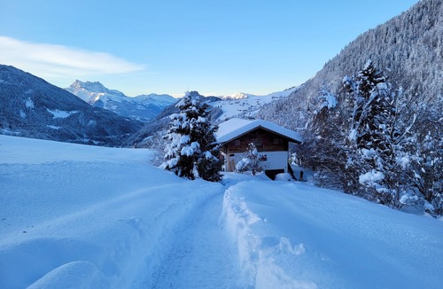 Ormont-Dessous Apartment | Des Vacances au Calme au Cœur des Alpes Vaudoises Dans un Chalet Ancien de 1646