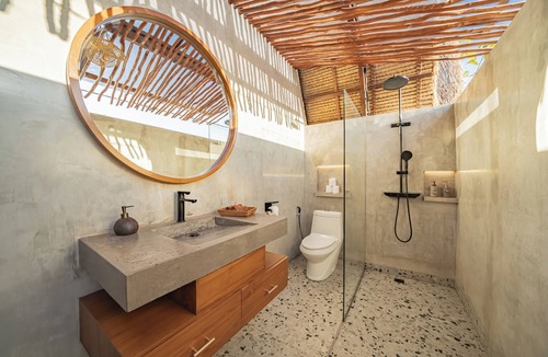 Pecatu Hotel | Desa Harmonis