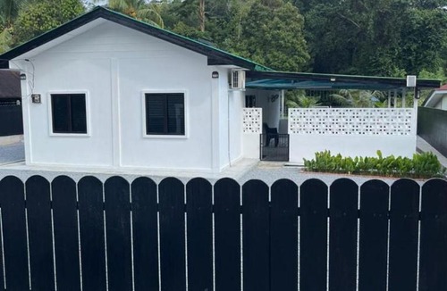 Hulu Perak District House | Desa Ibol Cottage and River - Max 10Pax