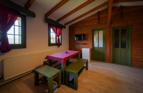 Sub Cetate House | Desag Resort