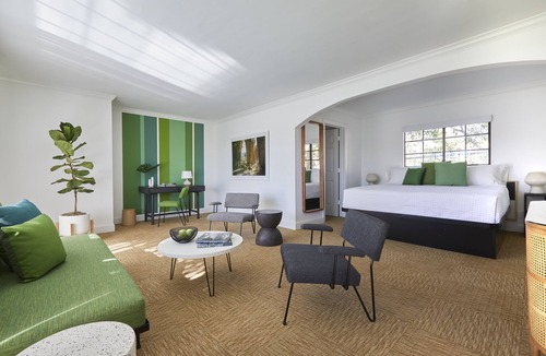 Uptown Design District Hotel | Descanso Resort - A Men’s Resort