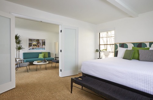 Uptown Design District Hotel | Descanso Resort - A Men’s Resort