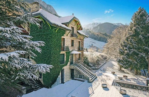 Le Petit-Bornand-les-Glieres House | Description