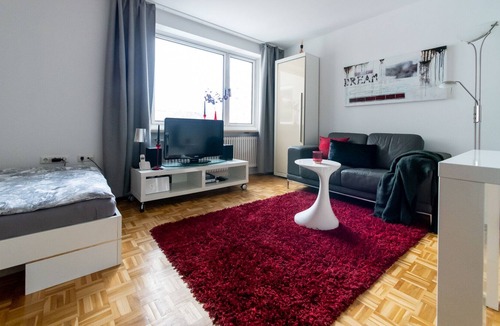 Am Luitpoldpark Apartment | Description
