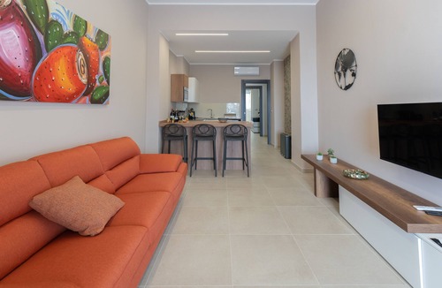 Ognina Apartment | Description