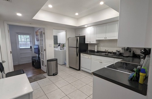 Coral Heights House | Description