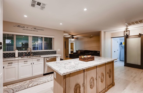 Optimist Park NW House | ☀︎Desert Destination HEATED Poolside Escape☀︎Near ASU♆