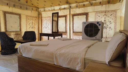 Amar Sagar Pol Resort | Desert explain camp