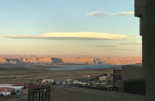 Greenehaven House | Desert Frontier with Garage, Boat Space, & WFH Workspace