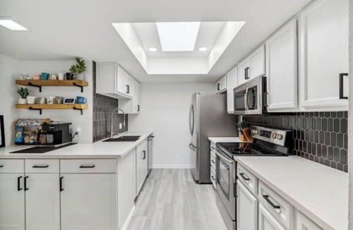 Tempe Condo | Desert Gem-Walk To Spring Training,ASU,Tempe Lake!