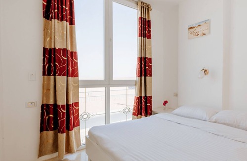 Pyramids Gardens Hotel | Desert Moon