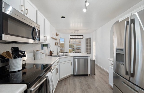 Greenfield Lakes House | Desert Oasis: 3BR Home with Heated Pool Near San Tan Mall