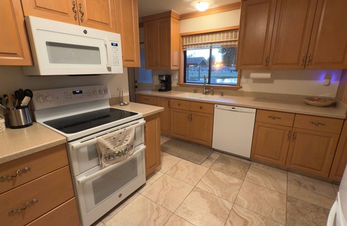 Golden Hills House | Desert Oasis backing Golden Hills Golf Course.
