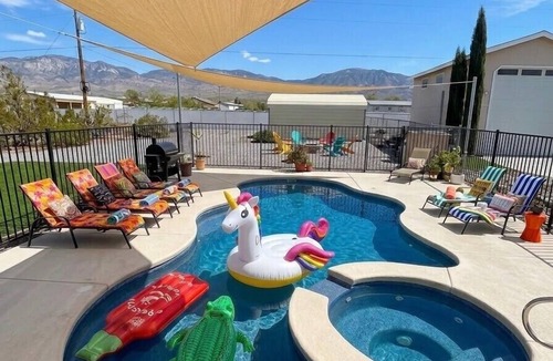 Pahrump House | Desert Oasis Pool Fire Pit 1hr Death Valley& Vegas