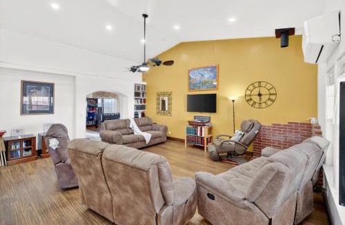 Pahrump House | Desert Oasis