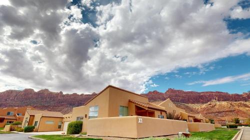 Moab South Valley House | Desert Oasis #X1